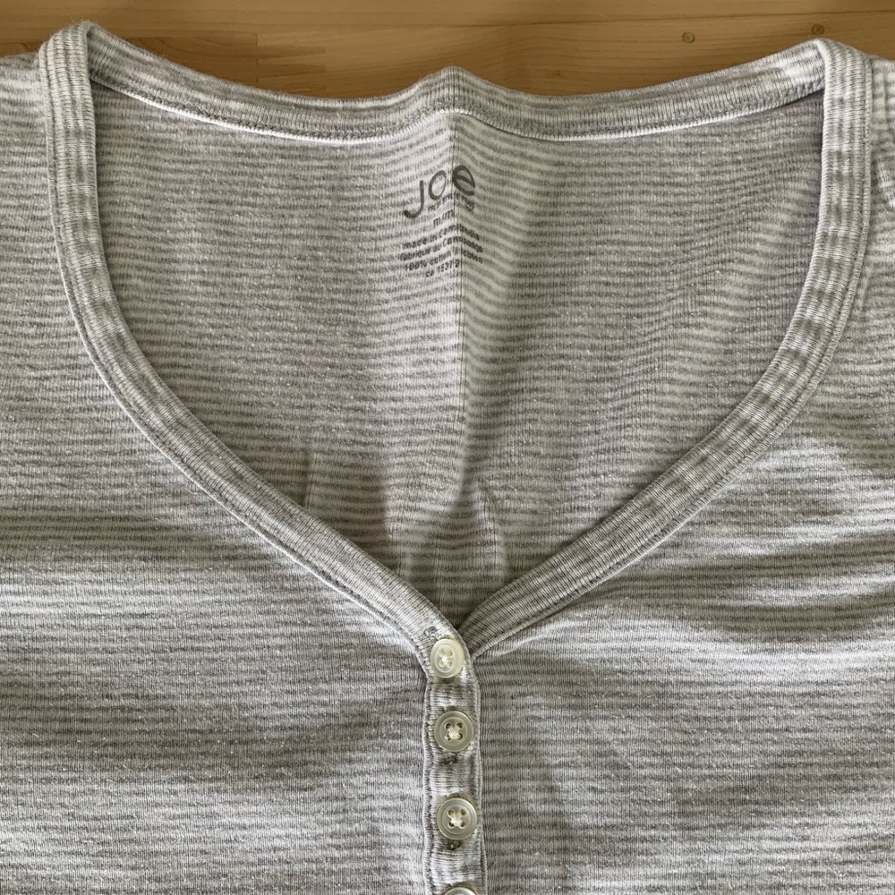 Joe Fresh Top - Picture 3 of 4